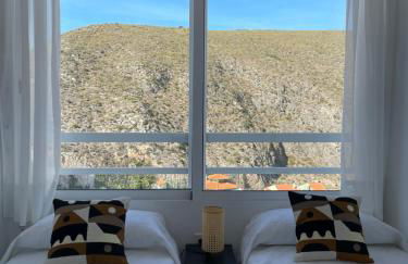 NUEVO, primera linea de playa, con piscina y vistas al mar - Foto 40