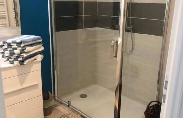 Chalet authentique à Clermont-Créans avec piscine partagée - Photo 22