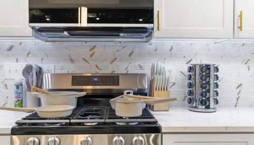 Elegant 5BR Home Sleeps 14 Minutes from DC - Russell - Foto 3