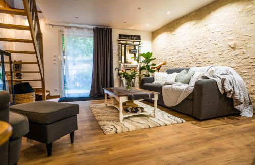 Les Charmes du Lac Gite Romantique avec jacuzzi privatif - Foto 10