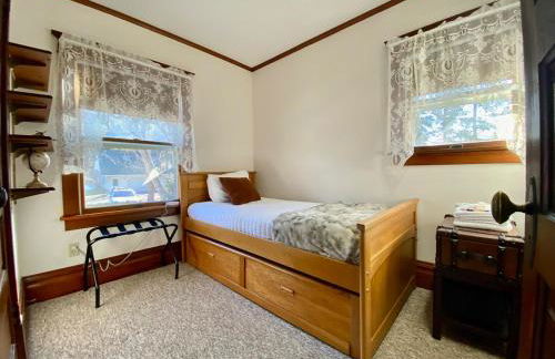 The River's Echo-Historic River House-4 Bedrooms, 6 Beds, 10 Guests - Photo 12