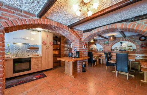 3 Bedroom Amazing Home In Lepoglava - Foto 6