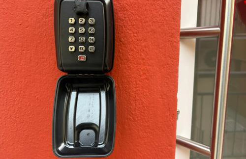 NEST LIVING Red Velvet - Private Design Apartment in the city center - Photo 4