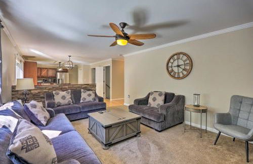 Hot Tub, Fire Pit and Lake Access Poconos Escape! - Foto 10