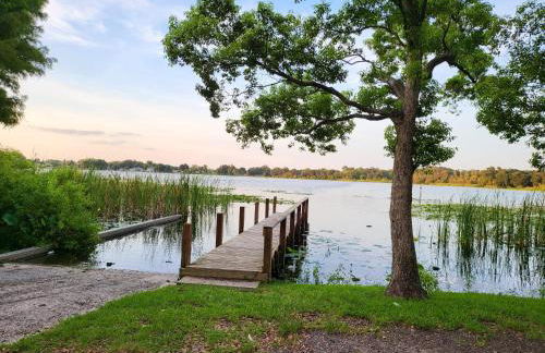 Promise Land Manor Historic home lake access, near parks and venues - Foto 50