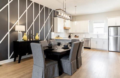 STAR Retreat Townhome with Garage 3 miles to Downtown - Foto 14