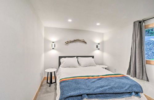 Dreamy Bayfront Cabin with View, Dock and Kayaks - Foto 13