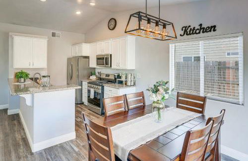 Bakersfield Home with Pool Table, Cornhole and More! - Foto 7