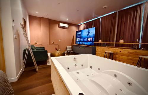 Colline, La suite jacuzzi cinéma privé - Foto 1