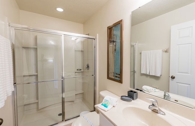 Fantastic Townhome with Pvt Pool and Lake view near Disney by RedAwning - Foto 15