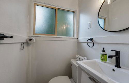 Mount Olympus Suite, Room 9 at Mount Walker Inn - Foto 12