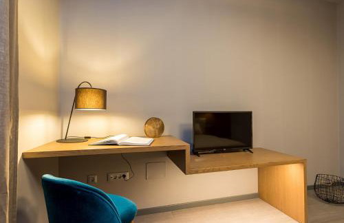 Magnolia - Modern Apartment near City Center and Sea - Photo 34