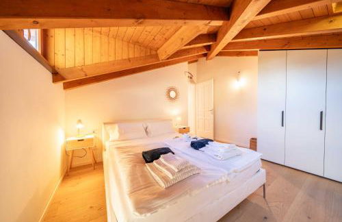 Dreamy Lakeview Attic Escape - Foto 16