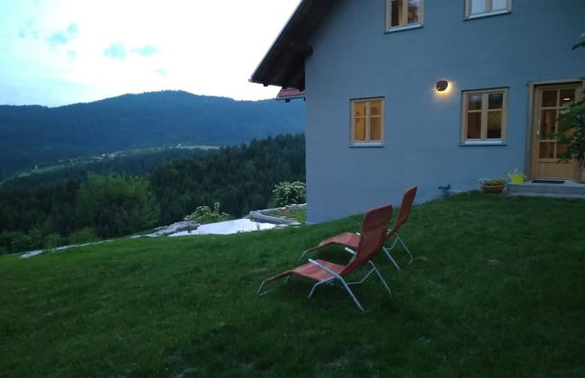 Comfy Holiday Home in Bunjevci With Hot Tub - Photo 39