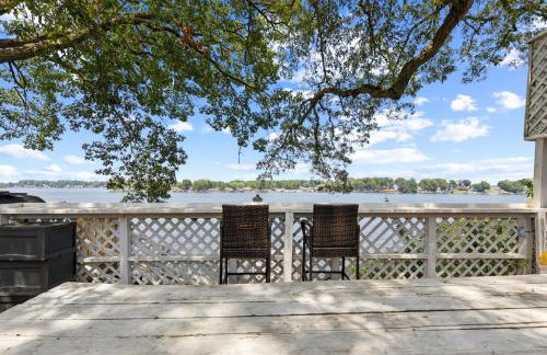 Dave's Last Resort-House on the Lake home - Foto 14