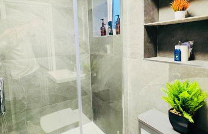 Beautiful and Spacious 4 Bed Room House In Coleshill-NEC - Foto 24