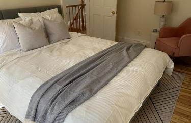 NEW! Historic Townhouse-14 min to WTC - Foto 20