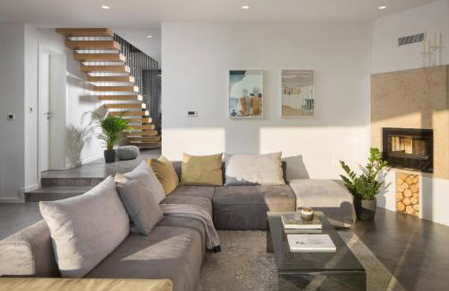 Villa Mariva for 8 persons near Porec with 44 m2 heated pool, sea view, fitness & kids playground - Foto 5