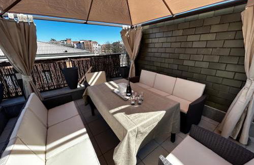 R39 Attic with Terrace and Private Parking - Foto 22