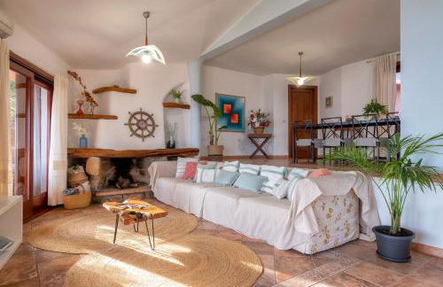 Villa Patty with infinity pool in front of the sea, parking and wifi - Foto 57