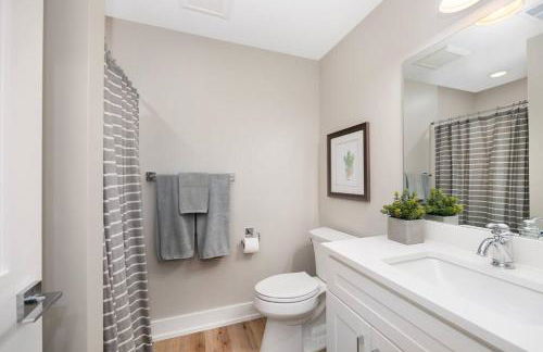 Hot Tub - Saugatuck - Douglas - Luxury Home Sleeps 8 - Foto 25