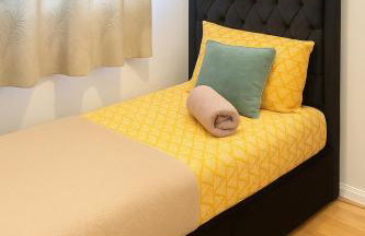 Modern 3 Bedroom Home, Free Parking, Garden, Sleeps 7 - Photo 18