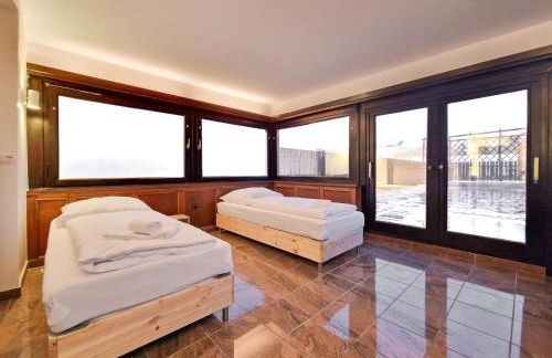 Tolstov House - 6 Room House with Terrace and Parking - 30 Min Messe DUS - Foto 13