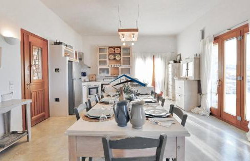 The Charming Waterfront Retreat, with a swimming pool & direct access to the sea, ideal for large families, or a group of friends - Foto 21