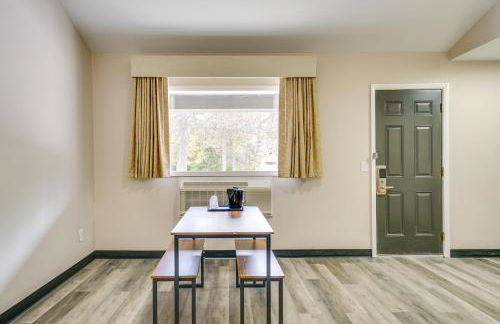 Walk to Shopping and Dining Port Huron Studio - Foto 7