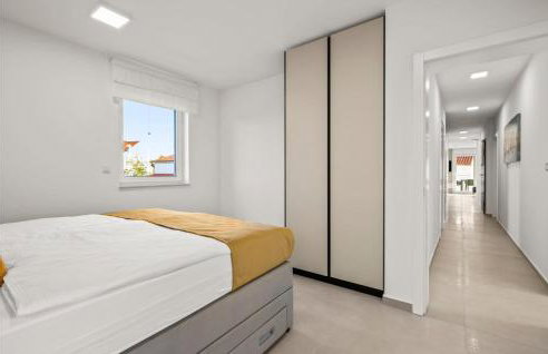4 Bedroom Cozy Apartment In Srima - Foto 21