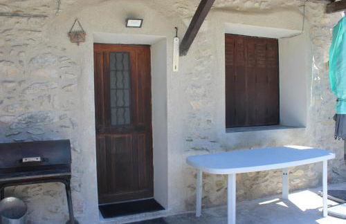 Maison de charme calme entourée de montagne - Foto 3