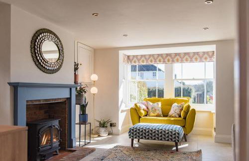 Wheelwrights Cottage by Bloom Stays - Photo 1