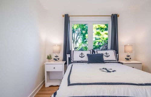 The Blue Sapphire 3BR 3BA Luxury Lakefront Home on Mineola Bay Stunning Views on Chain O Lakes - Photo 43