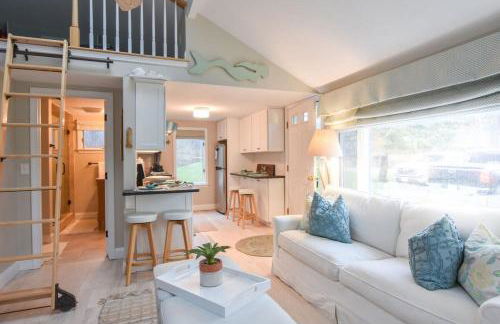 Less Than 1 Mile to Beach with Custom Fire Pit - Foto 5