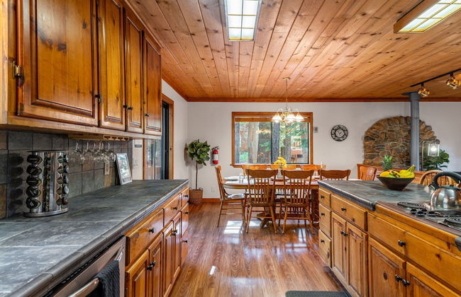 Whiskey Springs by Avantstay Classic Cabin Near Tahoe Donner Ski Area - Foto 15