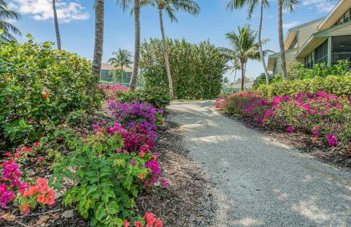 Mermaid Haven at Bocilla - Photo 41