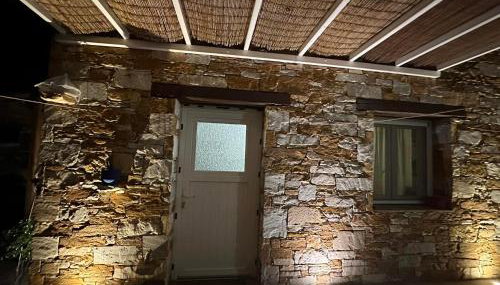 πετρινη κατοικια - Foto 2