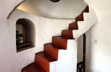 Lioyerma Windmill Villa With Outdoor Hot Tub - Photo 13