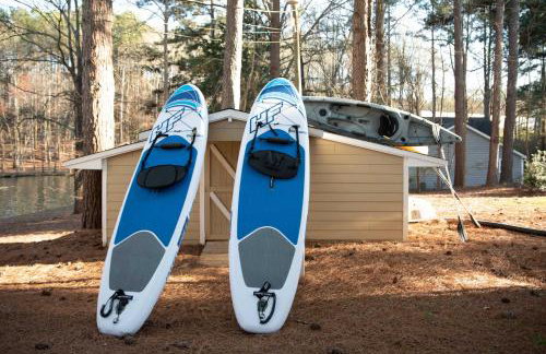 Lakefront Cottage with Private Hot Tub! - Foto 28