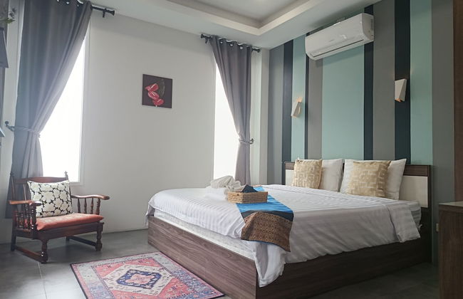 Villa Rajapruek Entire 3 villas 7 bedrooms near airport - Photo 4