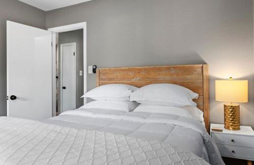 Family or Group Getaway Spacious Home - Porch - Sleeps 10 - Foto 5