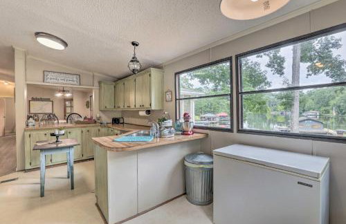 Lakeside Living Sparta Retreat with Game Room! - Foto 9