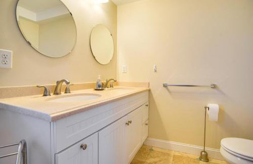 Beach Access Seaside Getaway in Dennis Port - Photo 18