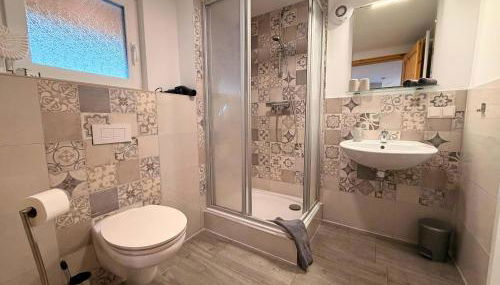 Gasthaus Bomsdorf - ruhige Lage, free WLAN & Parken, Self Check-In, Smart-TV - Foto 3, Shower