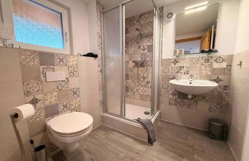 Gasthaus Bomsdorf - ruhige Lage, free WLAN & Parken, Self Check-In, Smart-TV - Foto 3