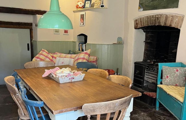 15th Century 6-bed Farmhouse, Sleeps 11, Pets Ok - Photo 25