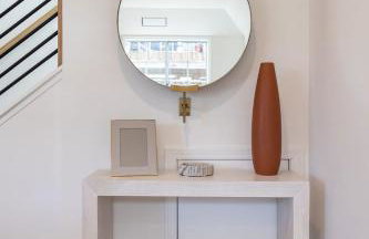 Seaside Home Modern Retreat with Breathtaking Views and Beachside Charm - Foto 7