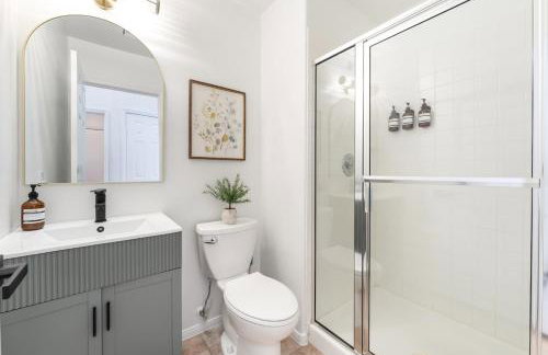 Luxury Vegas Escape,Pool, Playroom & Mtn Views - Foto 29