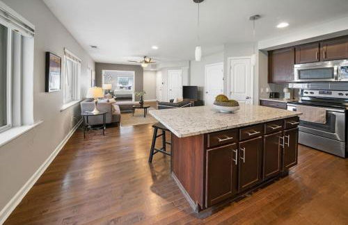 Comfortable 2BR Condo near City Center - Foto 11