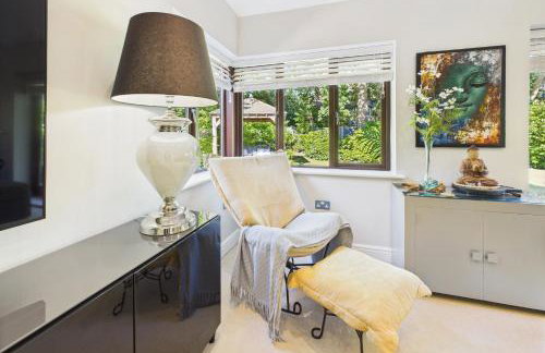 3 beds Luxury Family Home with Self-Check in & Direct Train to London - Foto 17